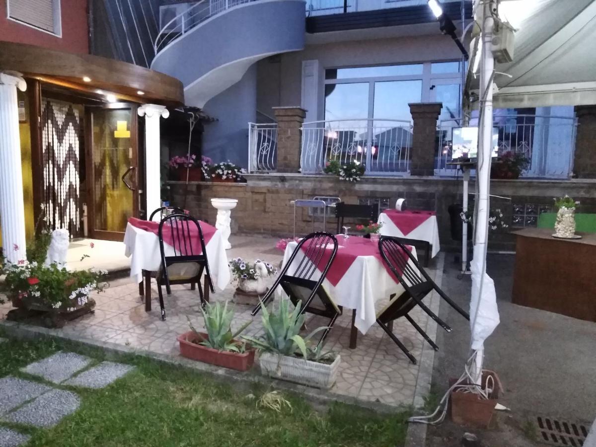 Hotel La Carina Grottaminarda Exterior photo
